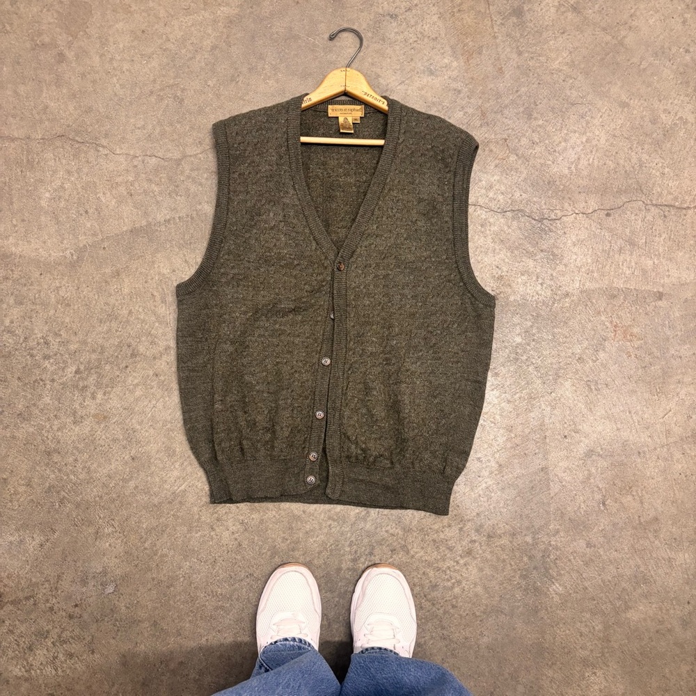 Olive Green 100% Wool Sweater Vest - Size XL/ Fits Like Large